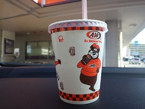 A&W持ち帰りドリンク.jpg